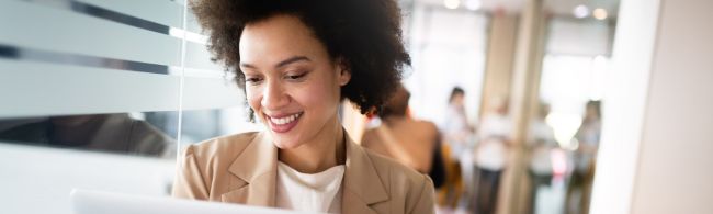 woman_laptop 650x195.jpg